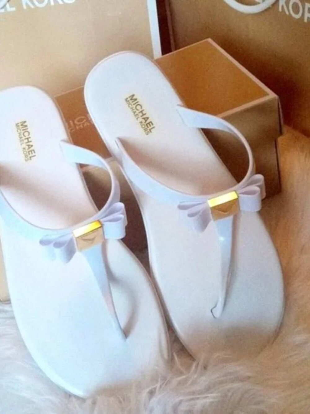 MICHAEL Michael Kors White & Gold Shoes – Women’s Size 9M – New in Original Box